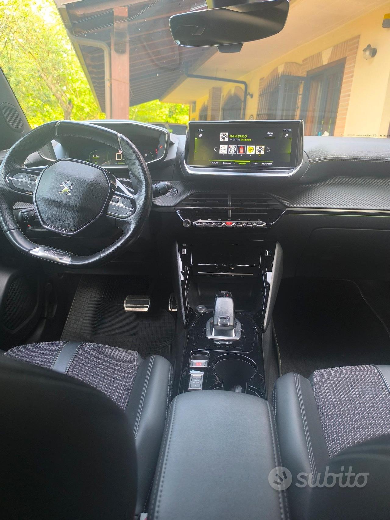 Peugeot 2008 Puretech 130 CV eat 8 GT Line S/S aut
