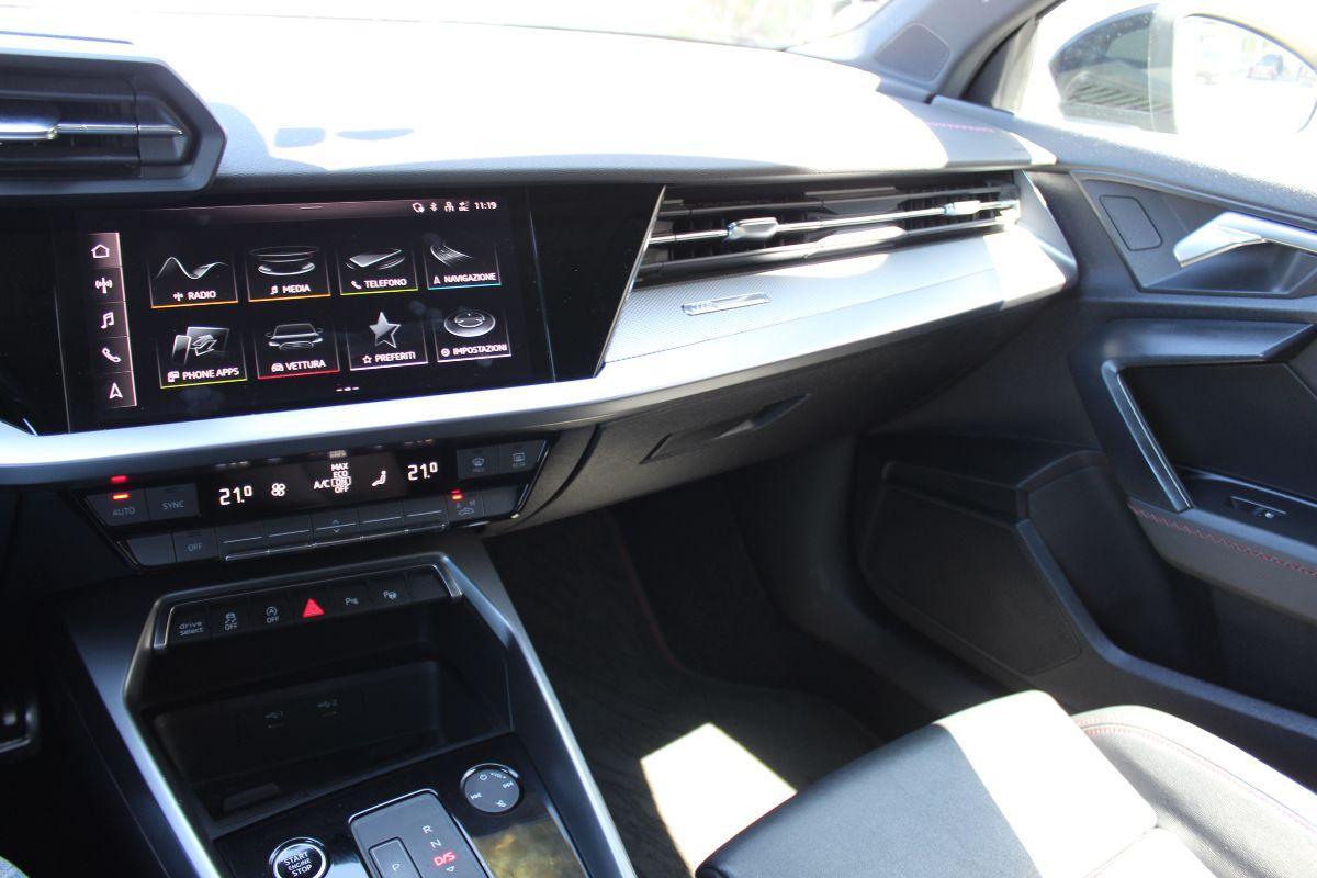AUDI - A3 - SPB 30 TDI S tronic S line edition