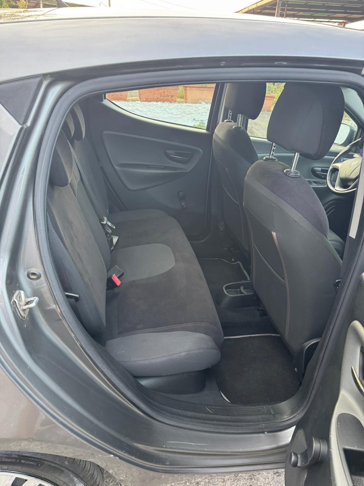Lancia Ypsilon 1.3 MJT 16V 95 CV 5 porte S&S Platinum