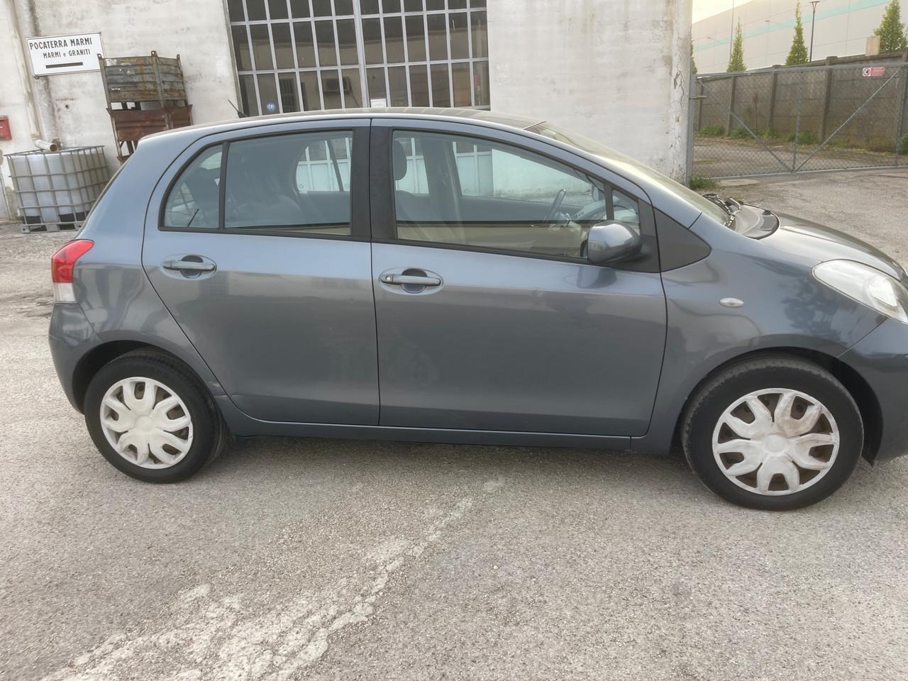 Toyota Yaris 1.3 5 porte Sol