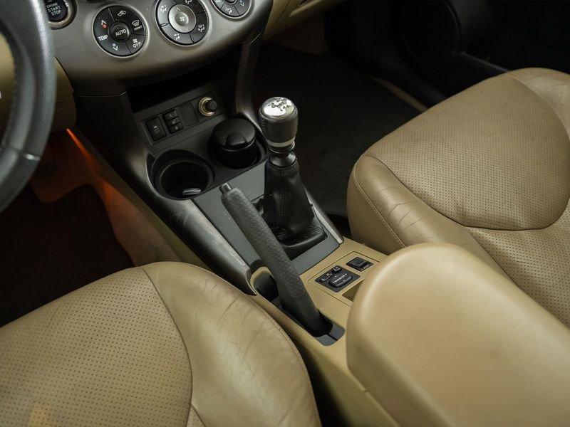 Toyota RAV4 CROSSOVER 2.2 D-4D 150CV DPF EXECUTIVE