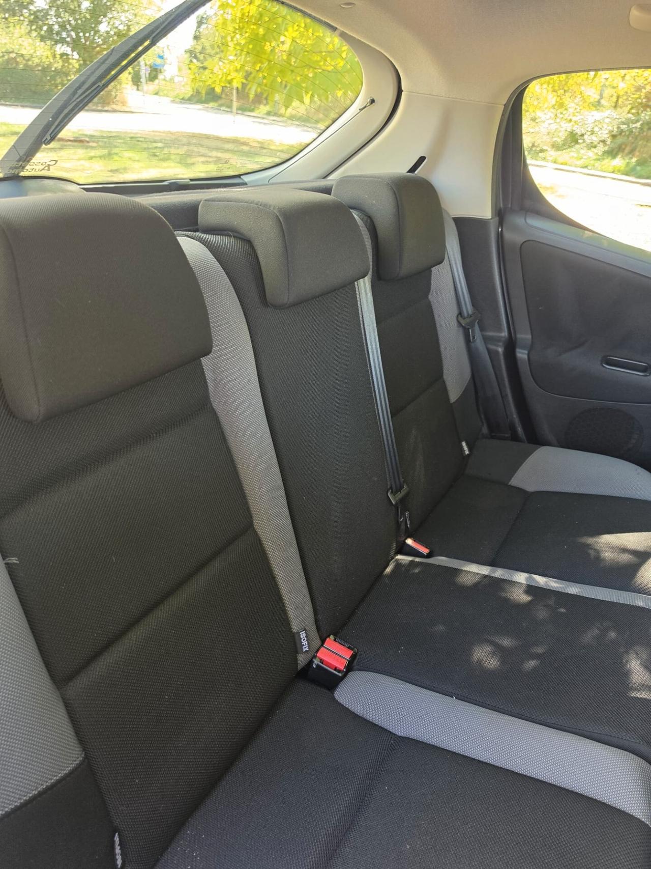 Peugeot 207 NEOPATENTATI
