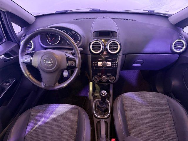 OPEL Corsa 1.2 5 P. Cosmo