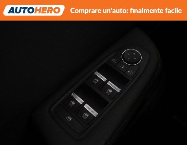 RENAULT Clio TCe 130 CV EDC FAP 5 porte Initiale Paris
