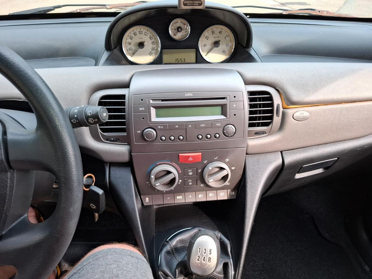 Lancia Ypsilon 1.2 benzina SOLAMENTE 93.000 KM