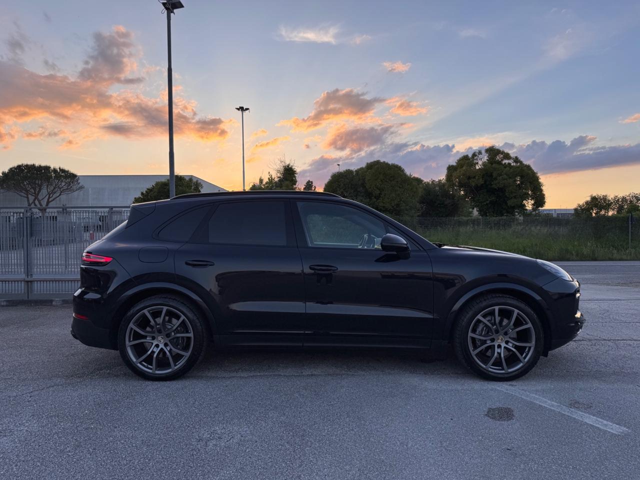 Porsche Cayenne 3.0 V6 E-Hybrid Platinum Edition