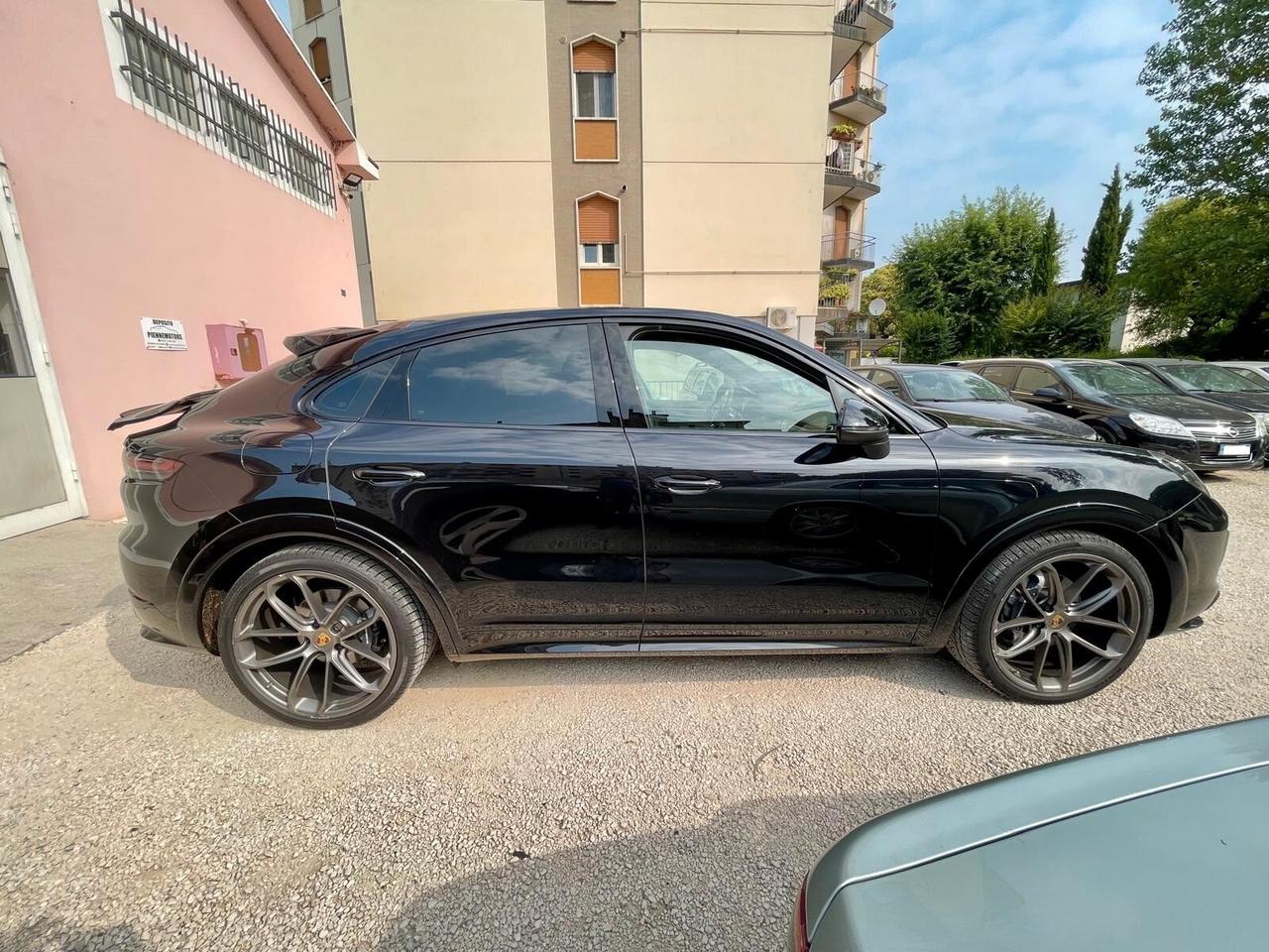 Porsche Cayenne Coupé kit GTS TAGLIANDI UFFICIALI