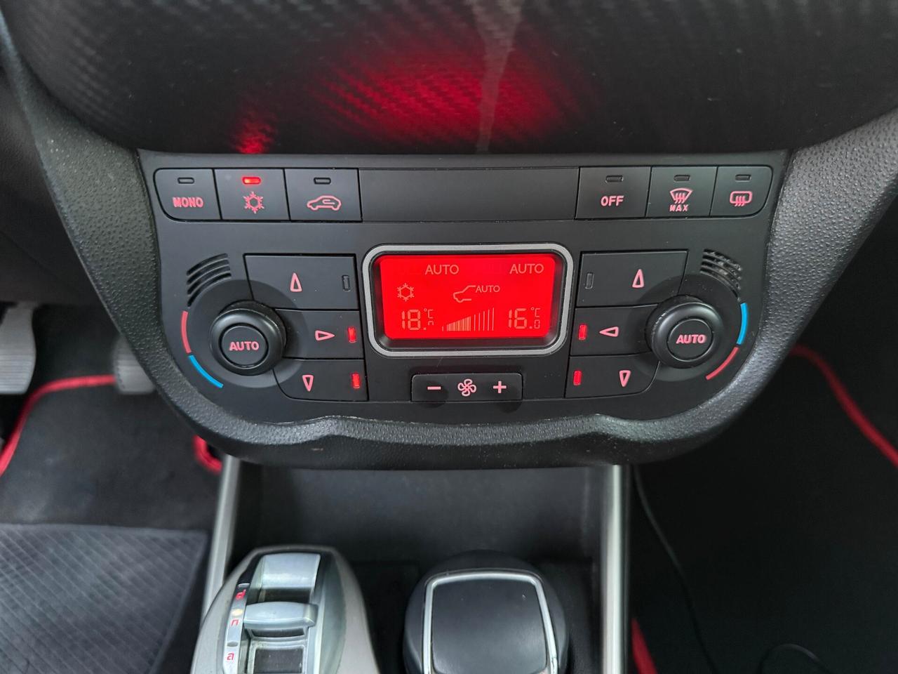 Alfa Romeo MiTo 1.6 JTDm-2 S&S Distinctive Sport Pack