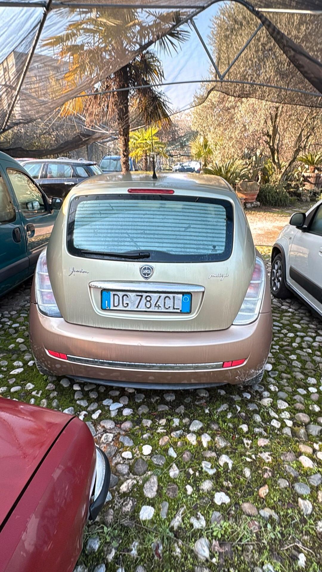 Lancia Ypsilon 1.3 MJT 90 CV Platino NEOPATENTATI