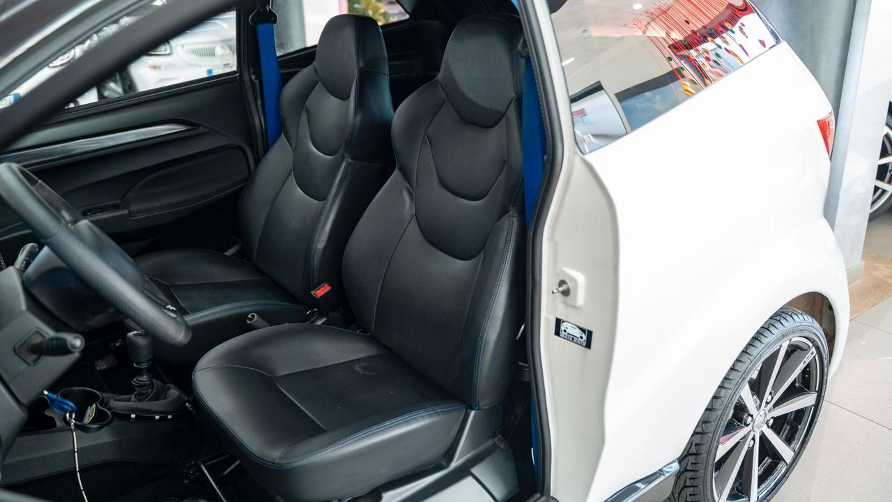 Aixam Coupe GTI COUPE' 16" ALPINE LED CARPLAY PELLE FULL OPTIONAL