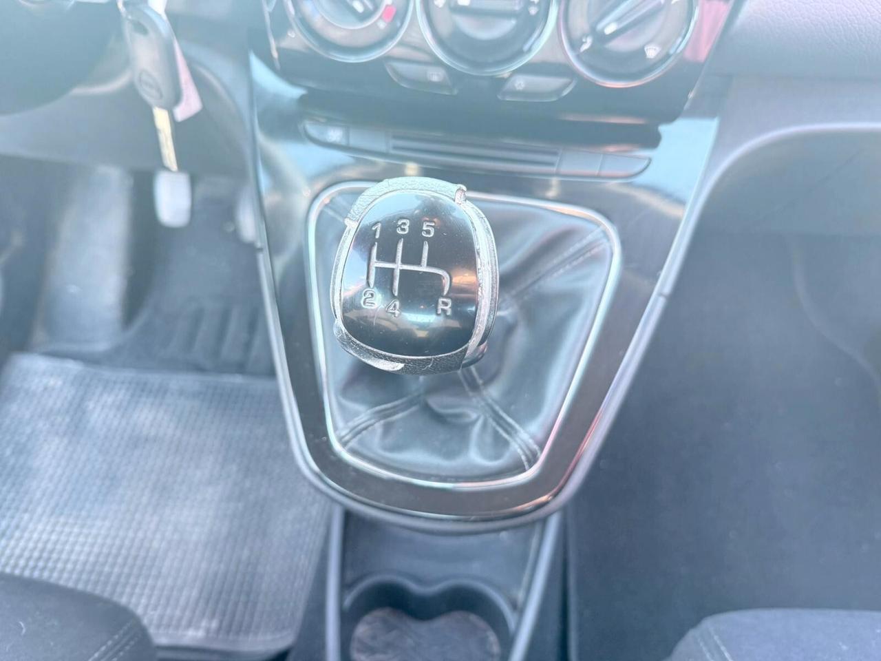 Lancia Ypsilon 1.2 BENZINA 2014 NEOP.