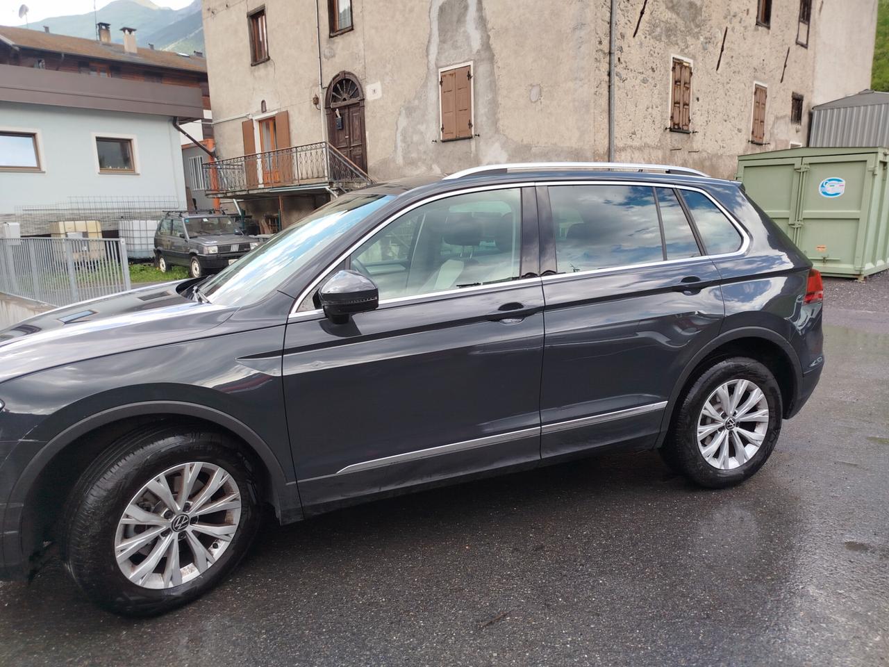 Volkswagen Tiguan 2.0 TDI SCR 4MOTION Business BlueMotion Technology