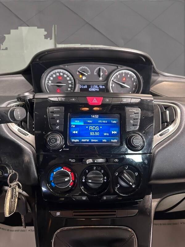 Lancia Ypsilon 1.2 69 CV 5 porte Gold(NEOPATENTATI)
