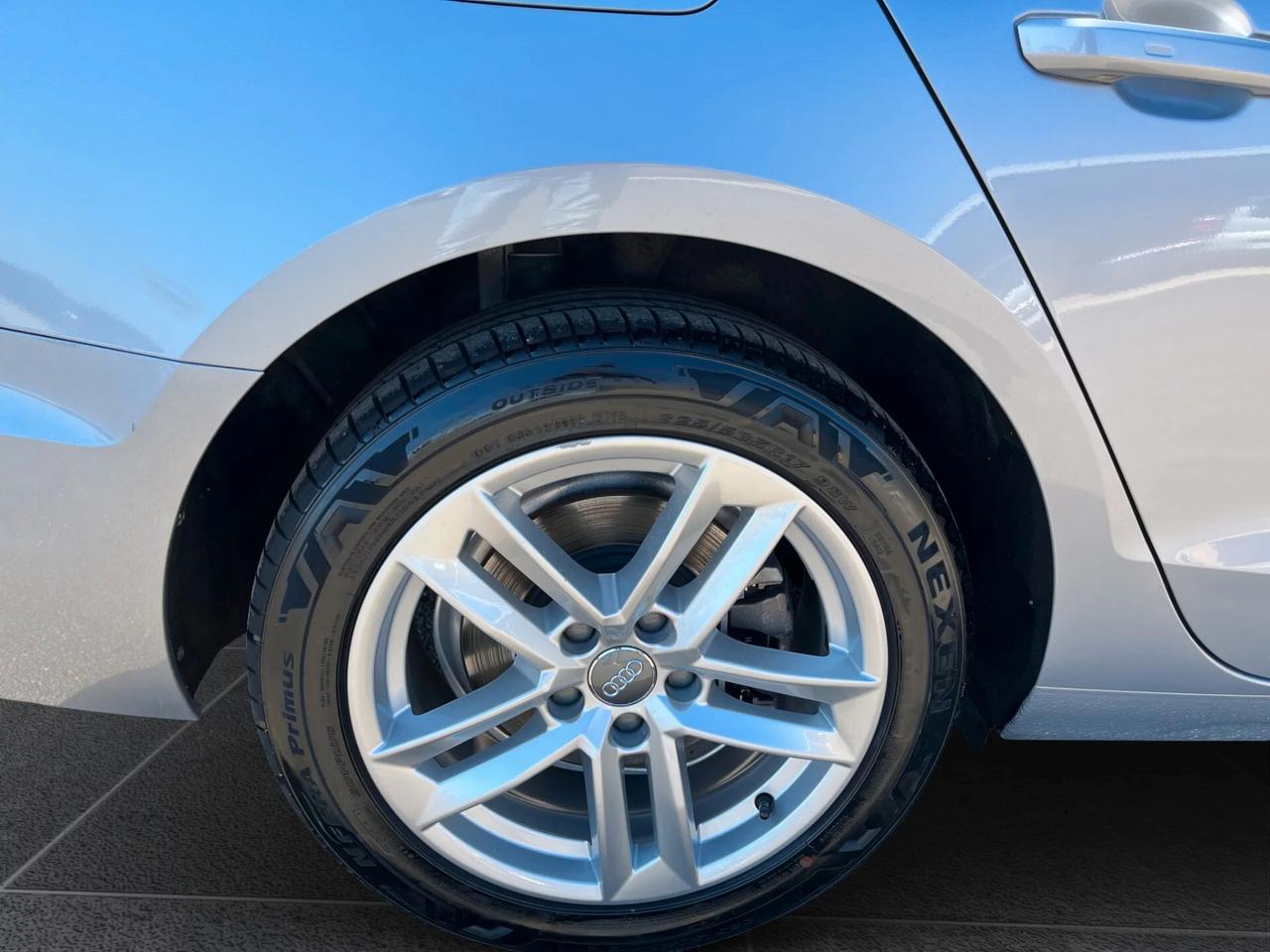 Audi A4 Avant 30 TDI/136 CV S tronic Business