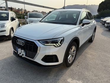 AUDI Q3 35 TDI Business