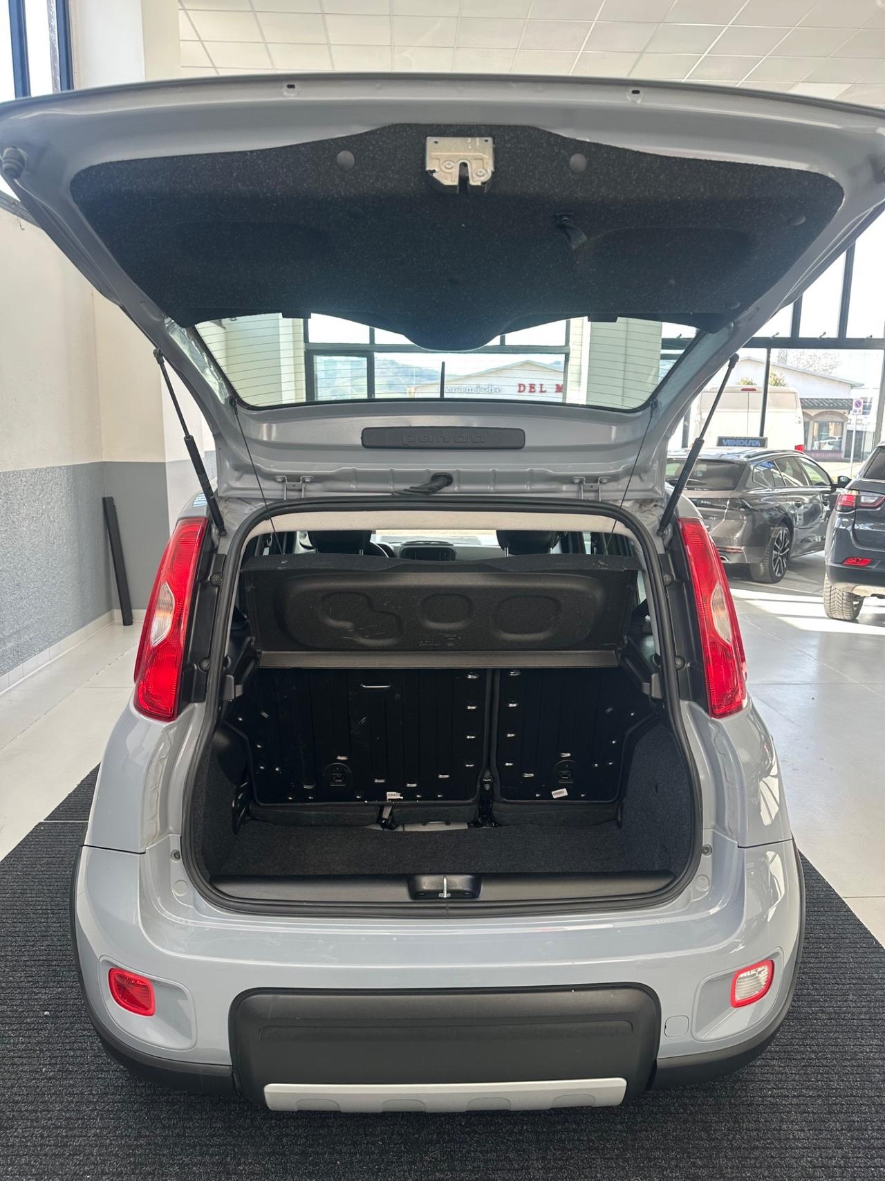 Fiat Panda 1.0 FireFly S&S Hybrid Red