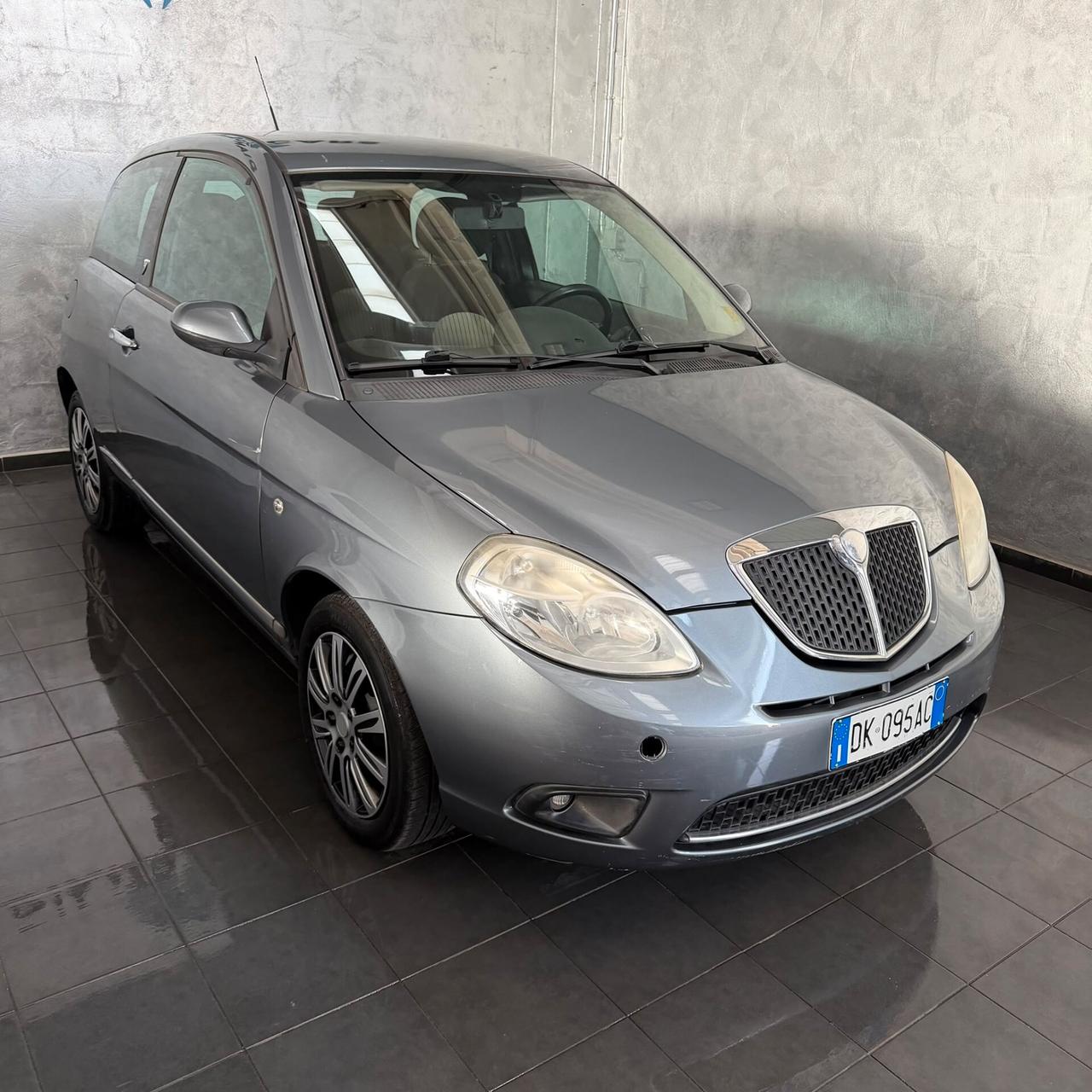 Lancia Ypsilon 1.2 BENZINA