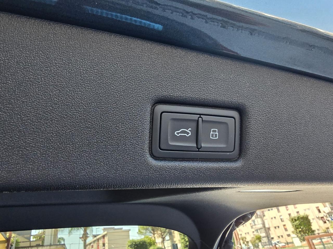 Audi Q5 40 TDI 204 CV quattro S tronic Identity Black