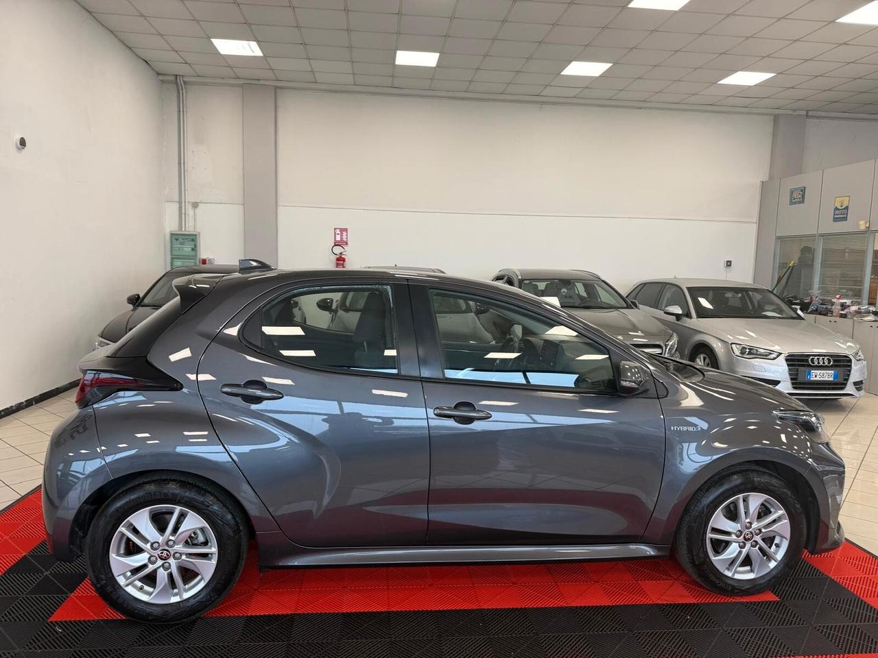 Toyota Yaris 1.5 Hybrid 5 porte Business