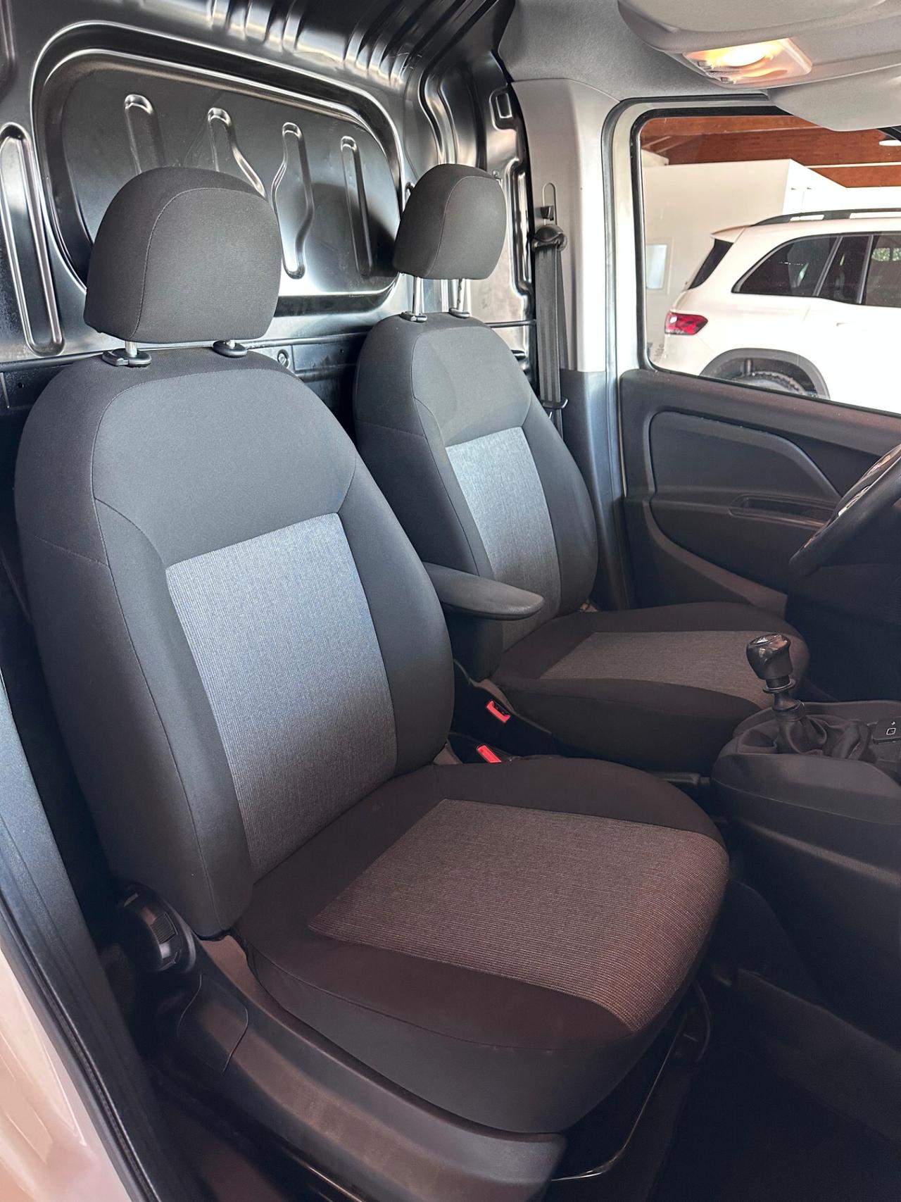 Fiat Doblo Doblò 1.6 MJT 105CV S&S PC-TN Cargo Lounge 2021 UNIPRPRIETARIO