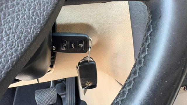 VOLKSWAGEN Touran 1.4 TSI DSG Highline EcoFuel