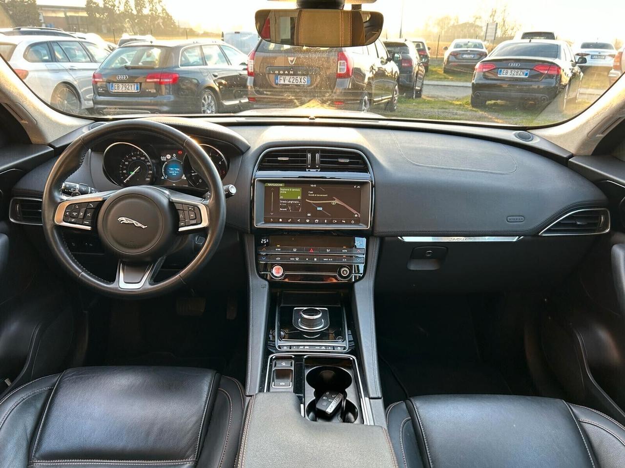 Jaguar F-Pace 2.0 D 180 CV AWD aut. Prestige