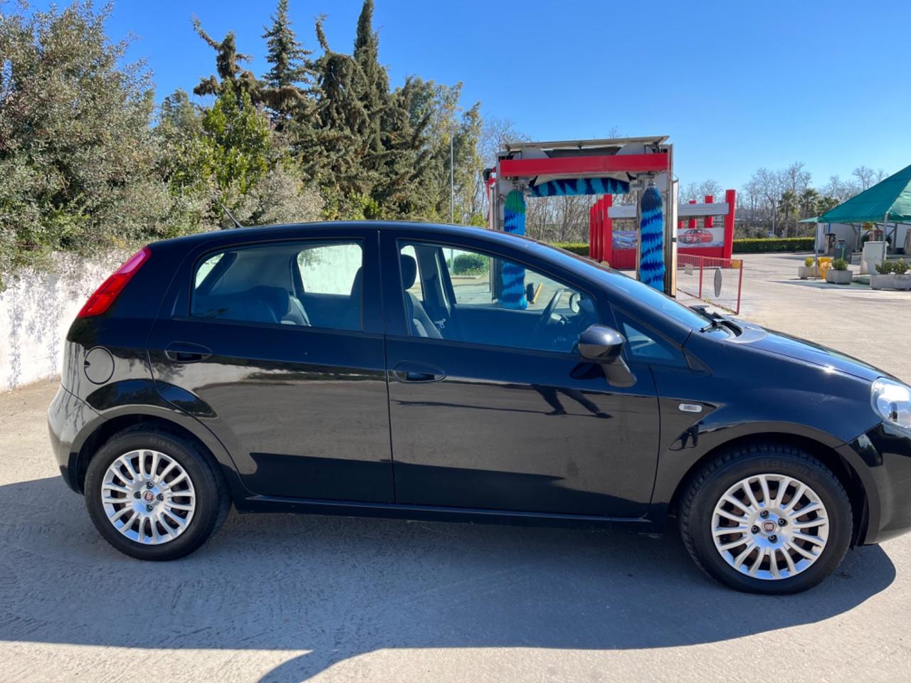 Fiat Punto 1.3 MJT II 75 CV 5 porte Street