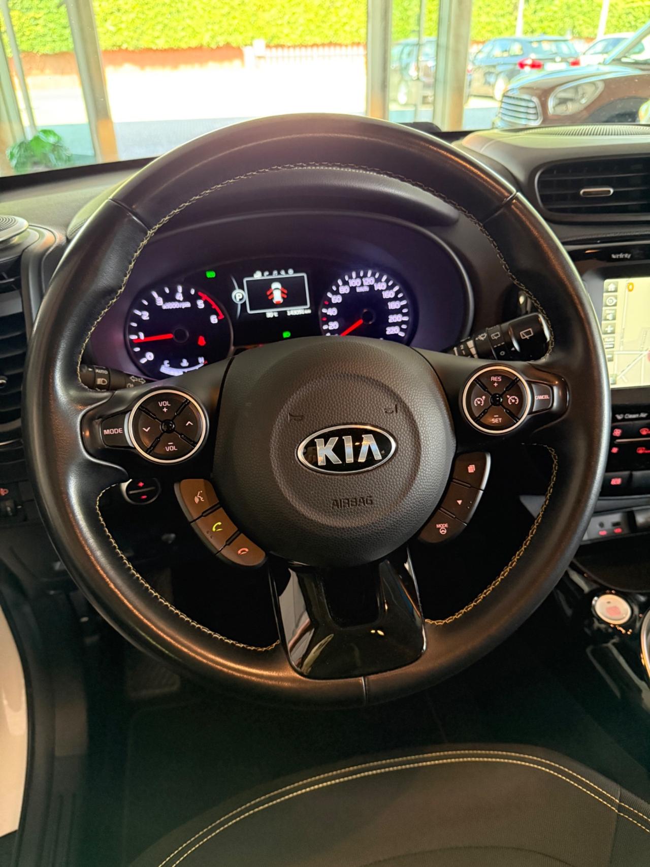 Kia Soul 1.6 crdi 16v Your 128cv AUTO ! NEOPATENTATI !!