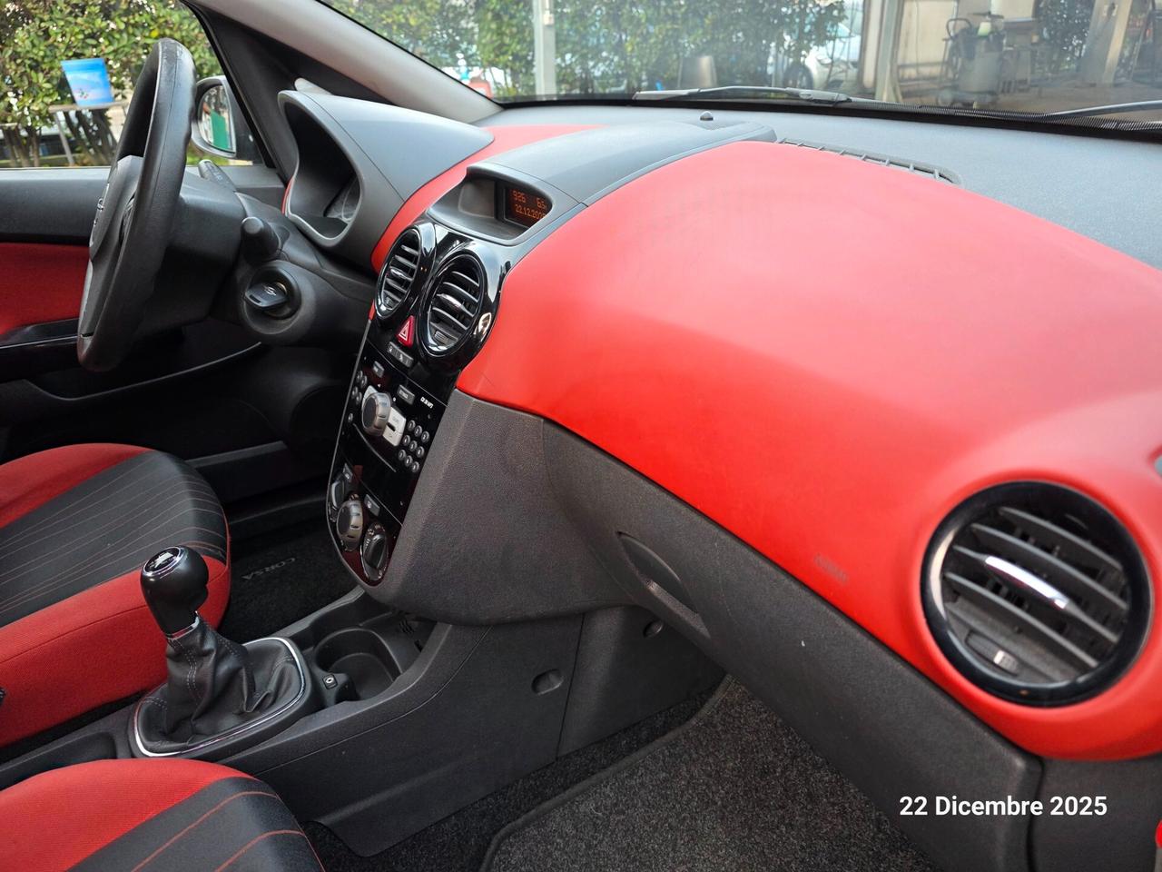 Opel Corsa 1.2 5 porte Cosmo