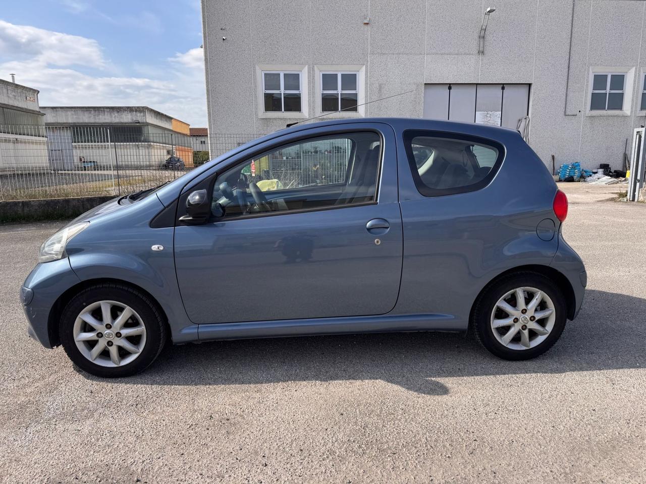 Toyota Aygo 12V VVT-i 93000 KM GARANZIA 12 MESI