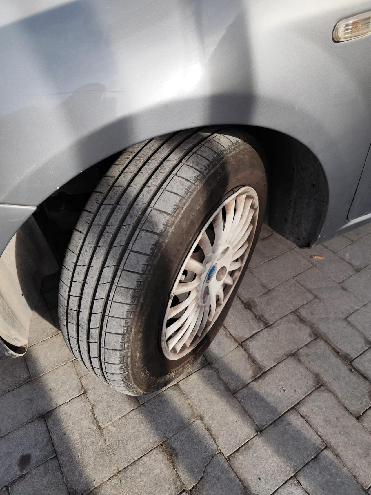 Fiat Grande Punto 1.3 MJT 75 CV 5 porte Dynamic