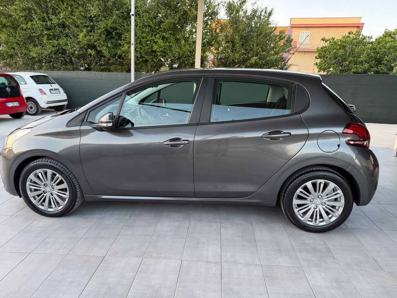 Peugeot 208 BlueHDi 75 5 porte Allure
