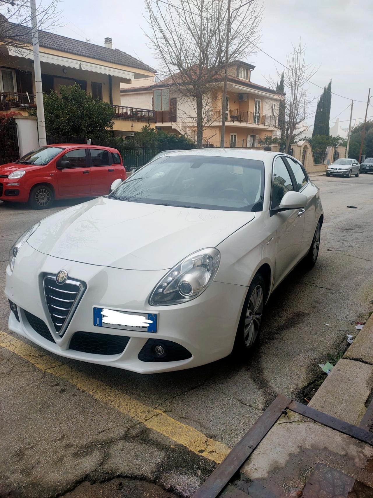 Alfa Romeo Giulietta 1.6 JTDm-2 105 CV Exclusive
