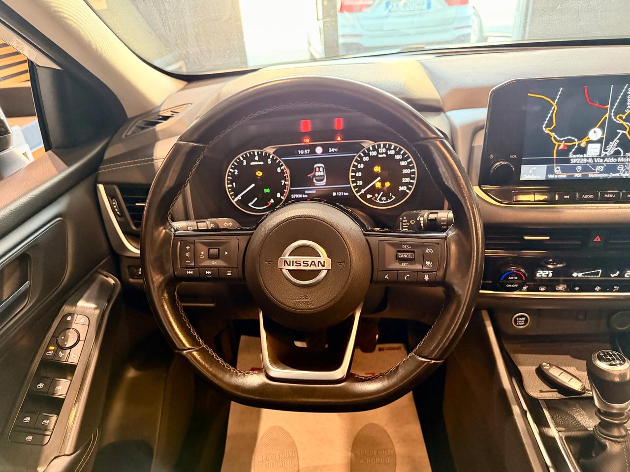 Nissan Qashqai MHEV 140 CV Business