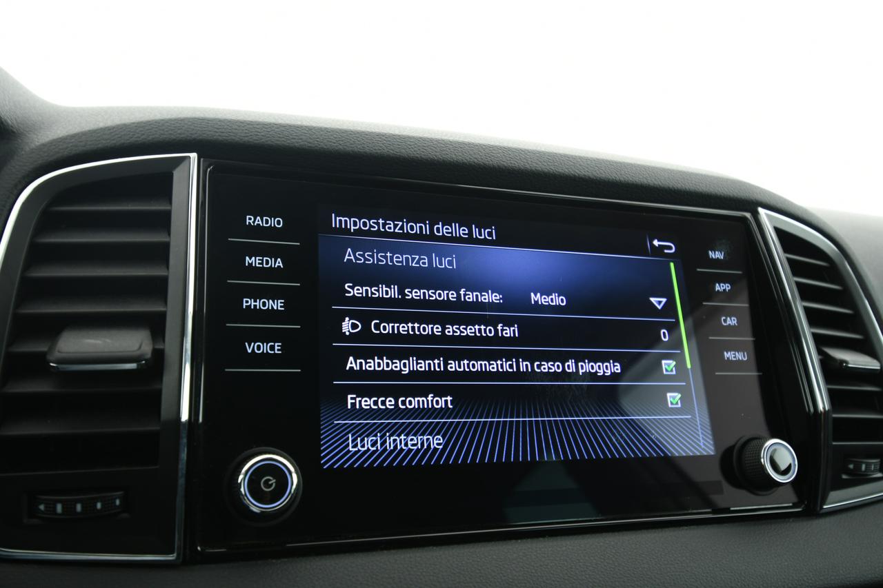 SKODA Karoq 2.0 tdi evo Executive 115cv dsg NEOPATENTATI+CAMERA+ACC