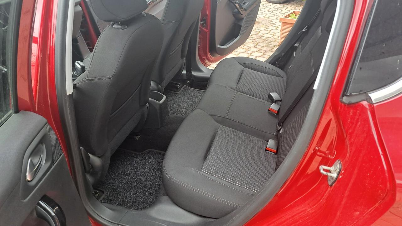 Peugeot 208 PureTech 82 5 porte Allure OK NEO PATENTATI