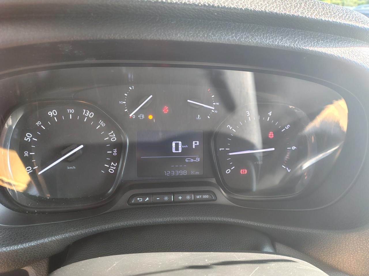 Peugeot Expert BlueHDi 140 S&S EAT8 PL-TN Combi Std.