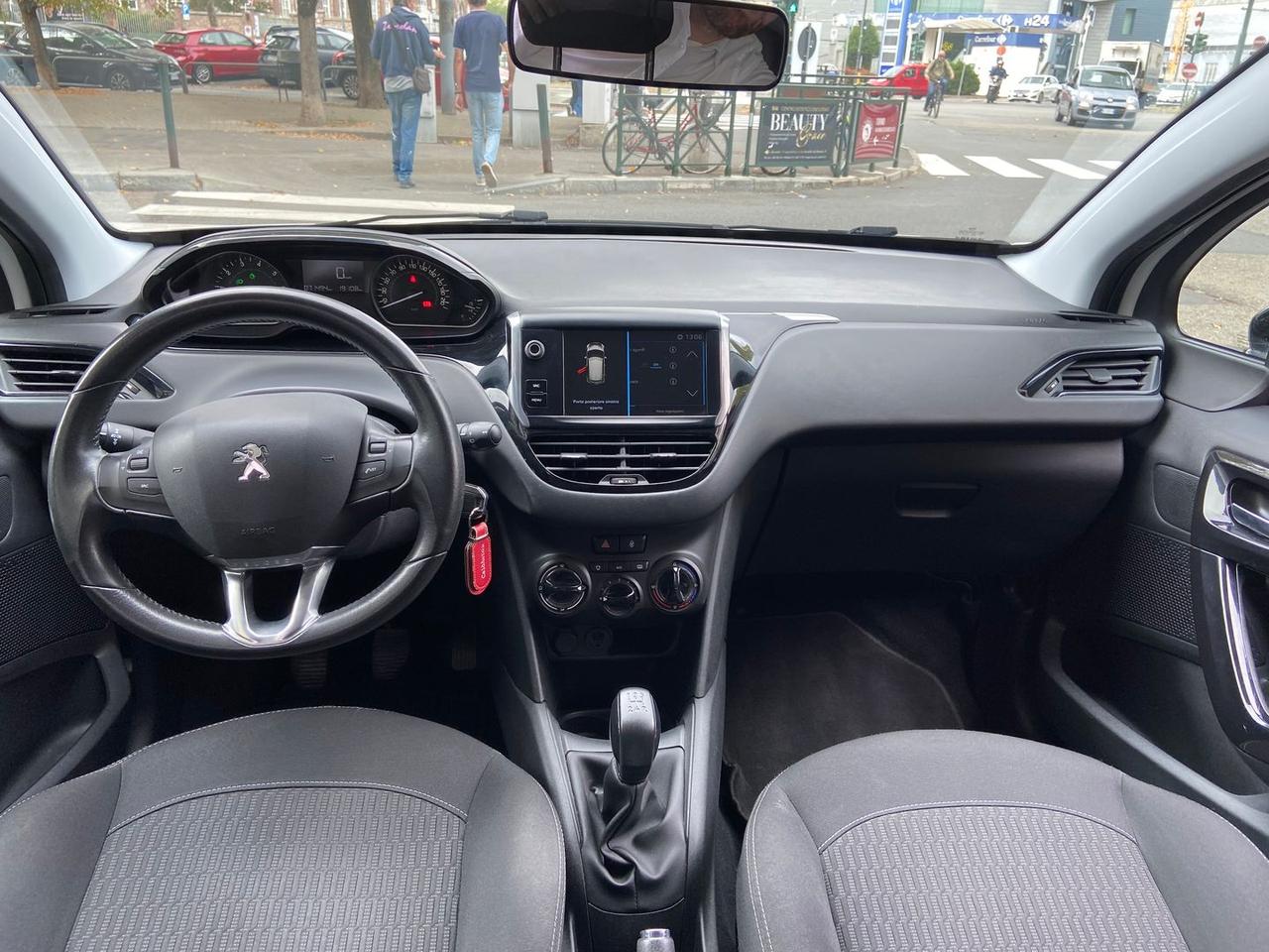 Peugeot 208 Black Line 1.2 PureTech 82 #50393
