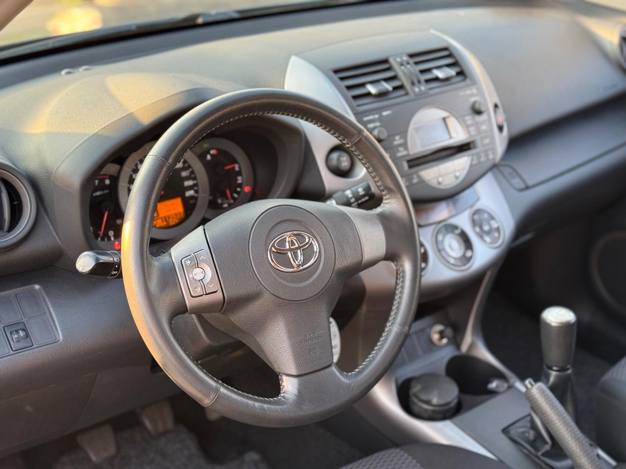 TOYOTA RAV 4 2.0 i BENZINA Luxury 112.000KM PERFETTA