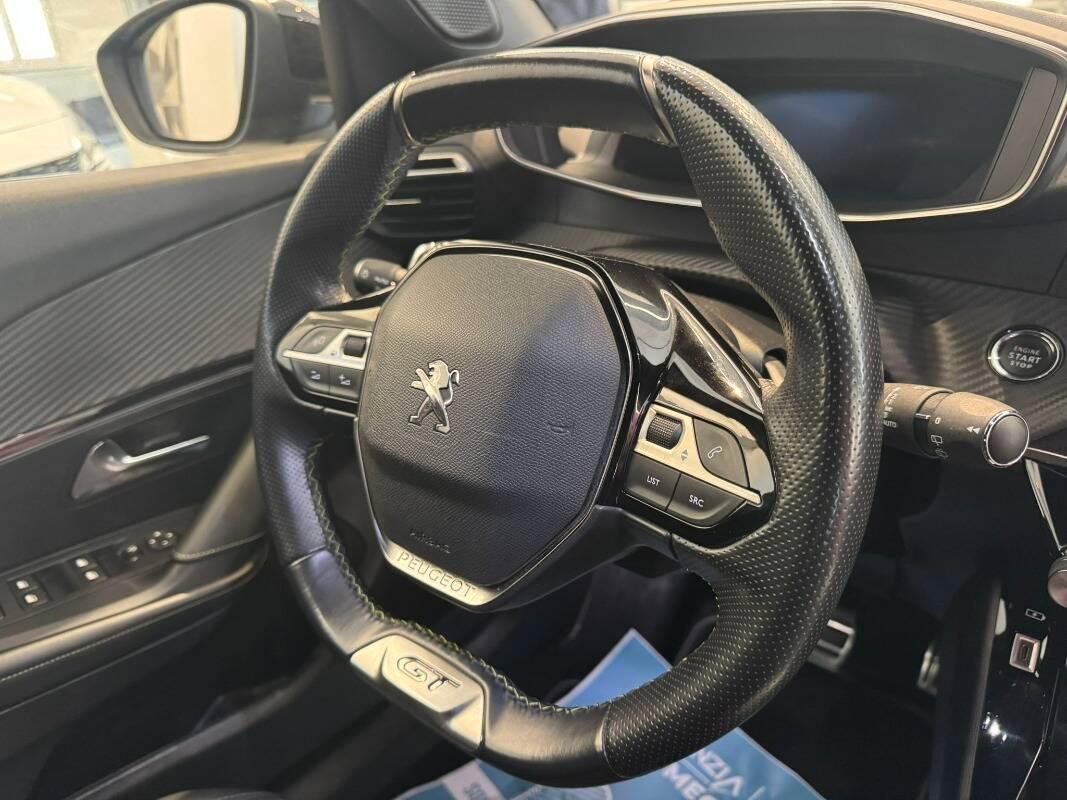 Peugeot 2008 1.5 bluehdi GT Pack s&s 130cv eat8