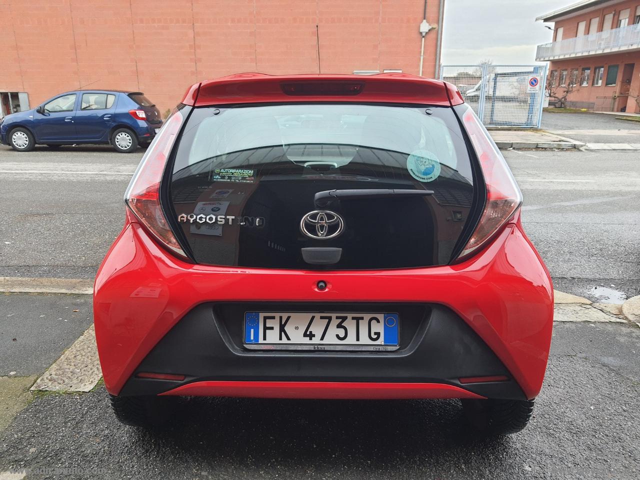 TOYOTA Aygo 1.0 VVT-i 69 CV 5p. x-cool TSS