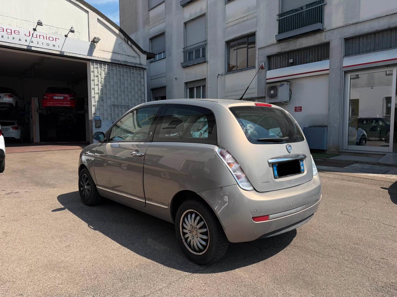 Lancia Ypsilon 1.4 NEOPATENTATI