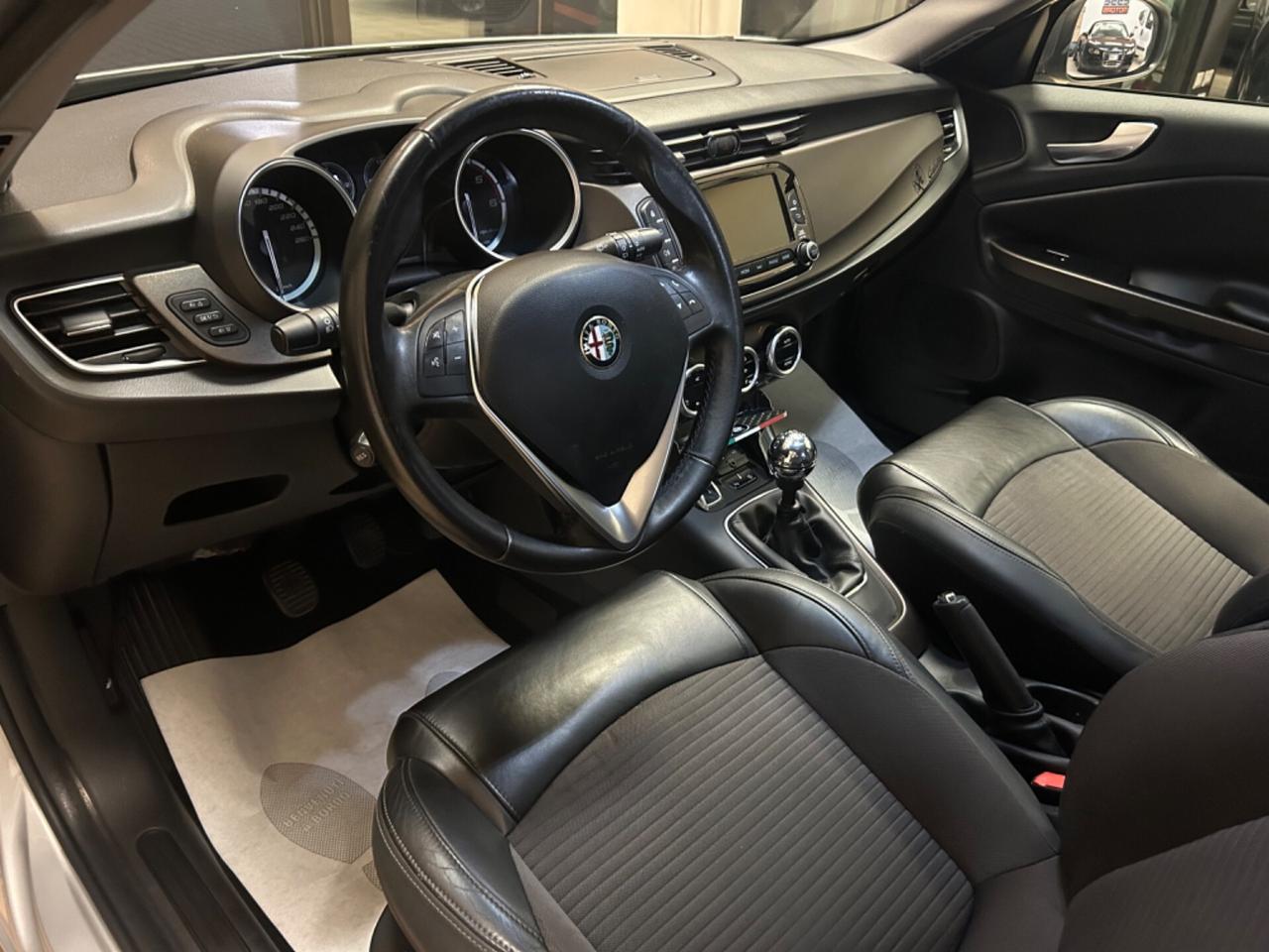 Alfa Romeo Giulietta - 2015 1.6 JTDm-2 120 CV Exclusive