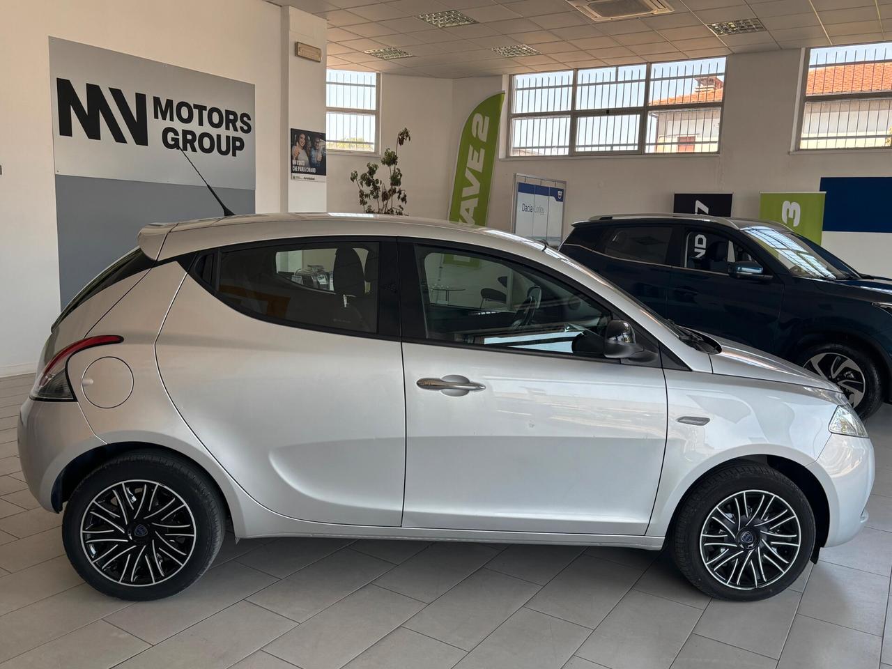 Lancia Ypsilon 1.2 69 CV 5 porte S&S Gold