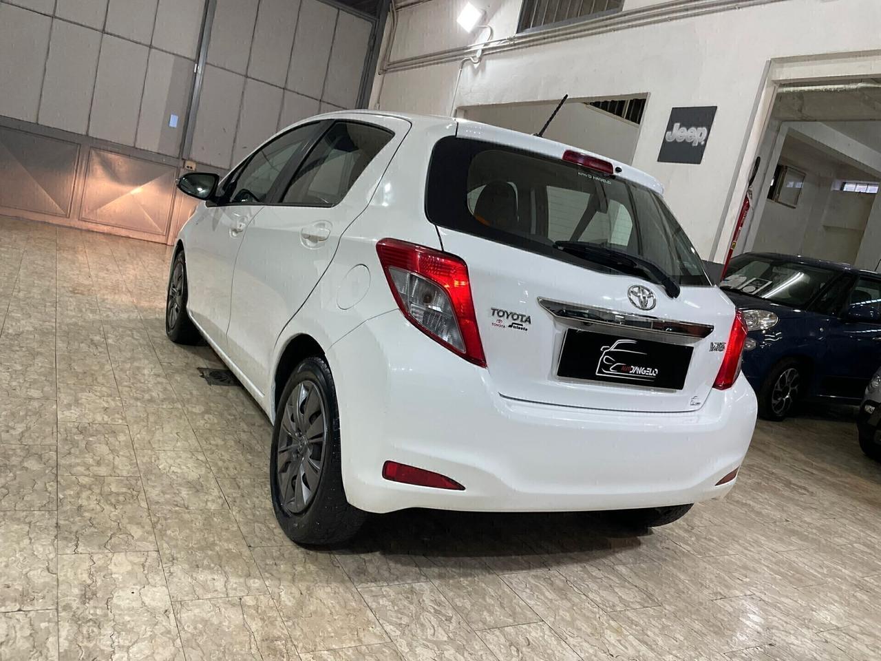 Toyota Yaris 1.0 5 porte Lounge