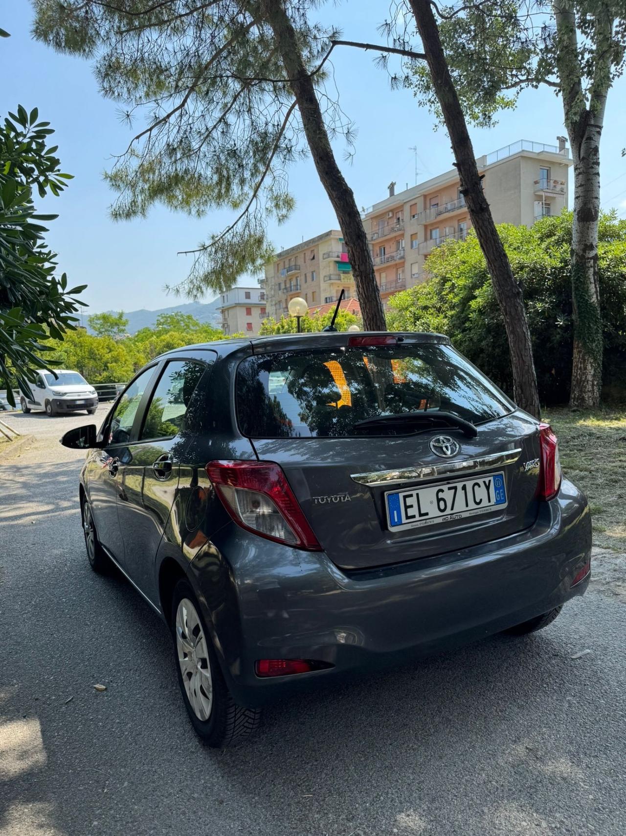 Toyota Yaris 1.3 5 porte Lounge