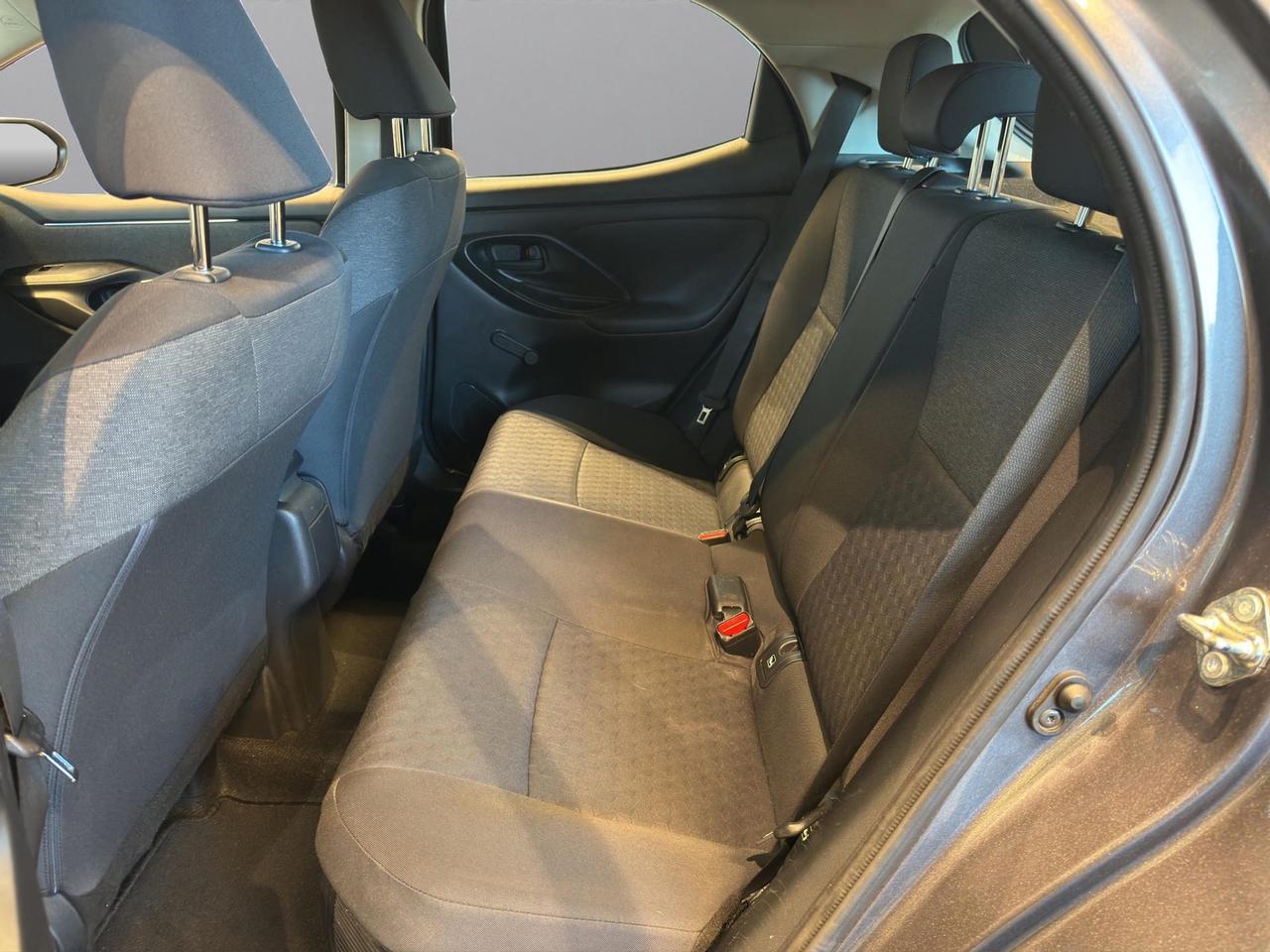 Toyota Yaris 1.5h Business