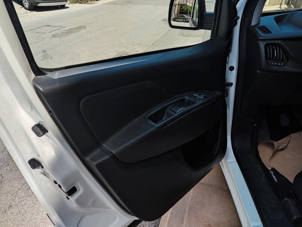 Fiat Doblò 1.3 Multijet Cargo Lamierato