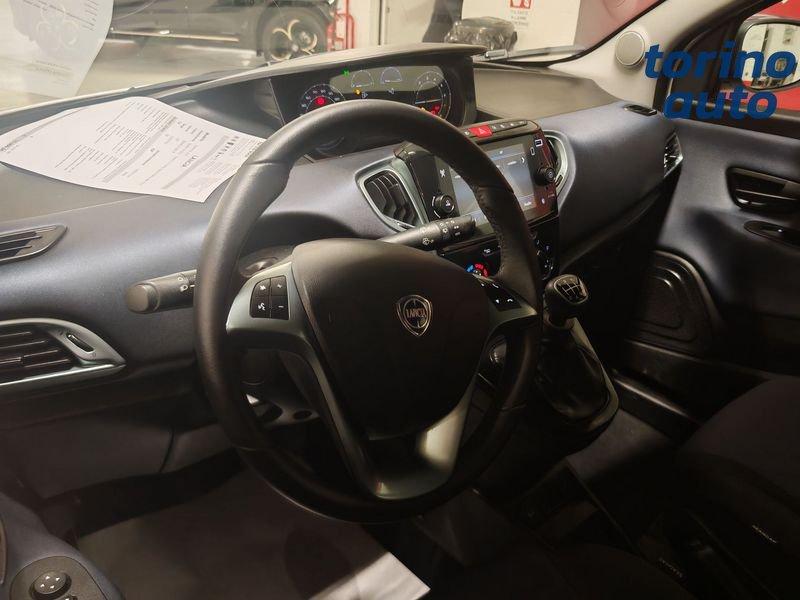 Lancia Ypsilon 1.0 FireFly 70cv Hybrid Platino