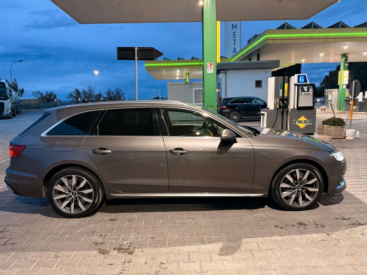 Audi A4 Avant 35 TDI/163 CV S tronic line edition